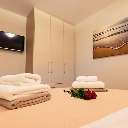 Vakakis Family Luxury